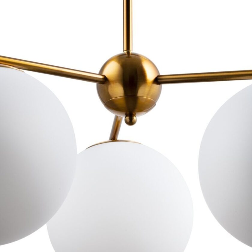 lampa wiszaca VUSE pocco novo 3 Lampa wisząca VUSE wyróżnia się subtelną elegancją i ponadczasowym designem, który wprowadza do wnętrza atmosferę spokoju i harmonii. Doskonała do różnorodnych przestrzeni mieszkalnych, zapewnia idealne oświetlenie i stylowy akcent dekoracyjny.